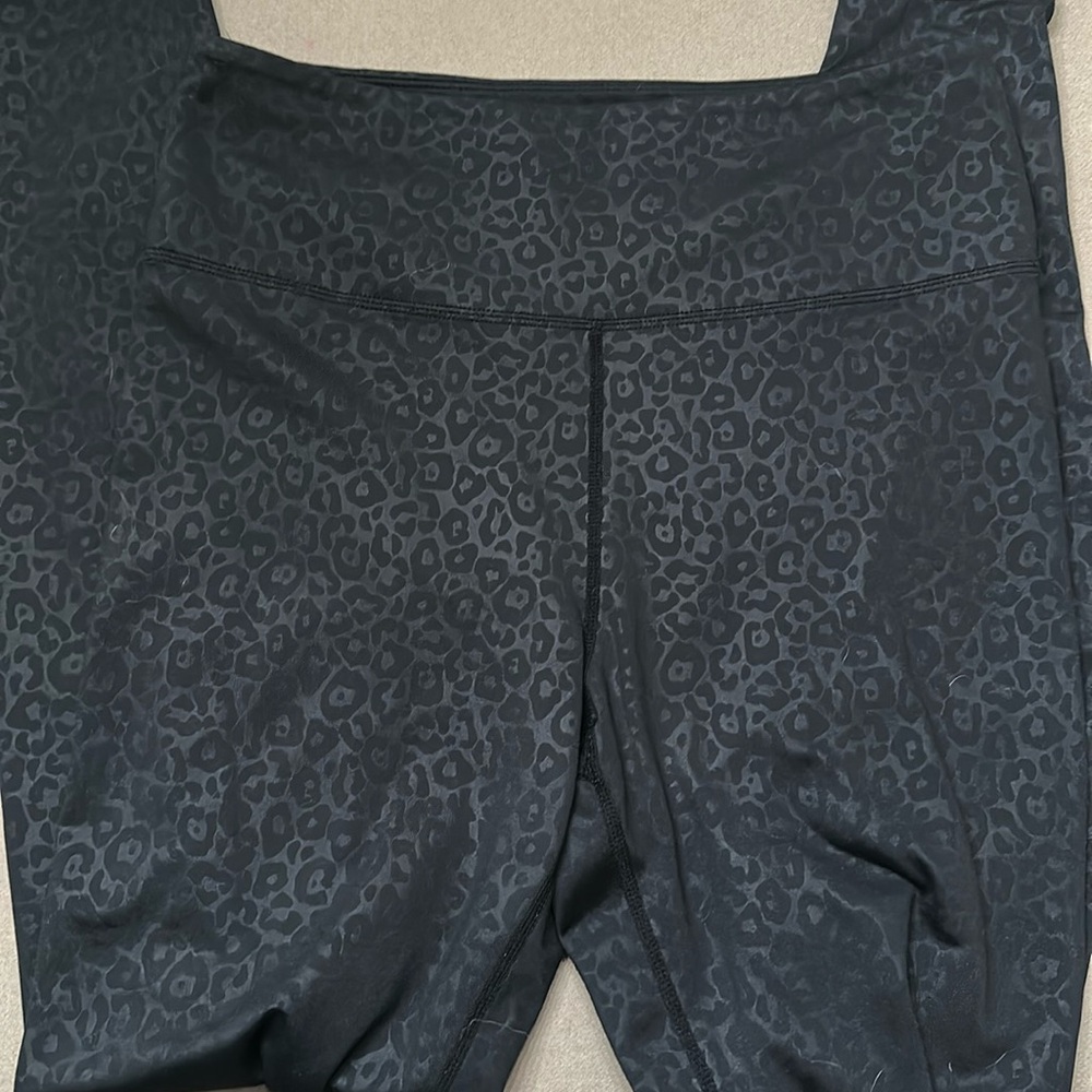 Zyia black leopard leggings
